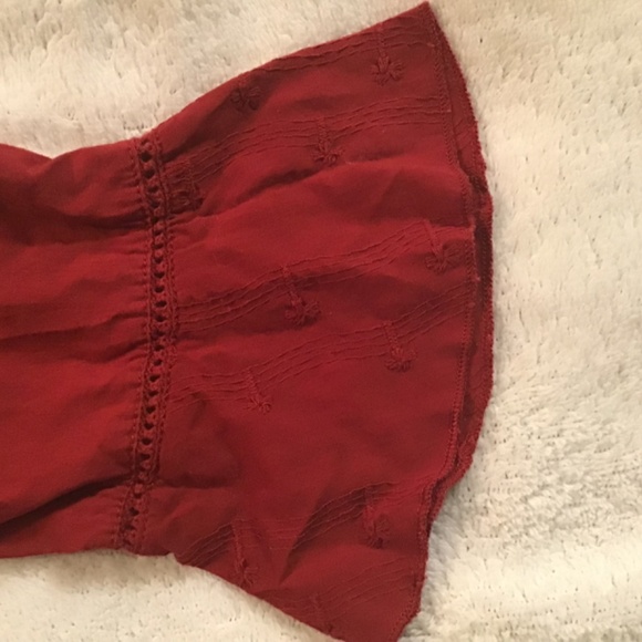 Red cotton embroidered and beaded blouse (M) - Picture 8 of 13